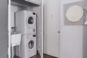 100 E Walton St, Chicago, IL 60611 - Photo 8