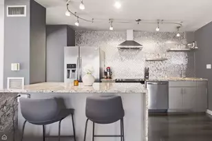 100 E Walton St, Chicago, IL 60611 - Photo 4