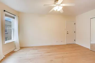 4240 N Clarendon Avenue #404N, Chicago, IL 60613 - Photo 8