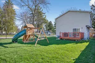 35737 N Hunt Ave, Ingleside, IL 60041 - Photo 2