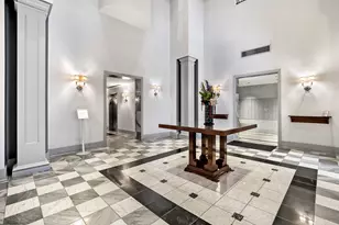 70 W Huron St, Chicago, IL 60654 - Photo 4