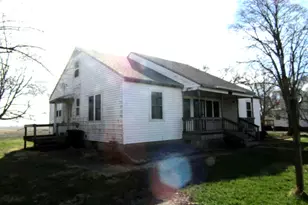 41681 Main St, Hoopeston, IL 60942 - Photo 2