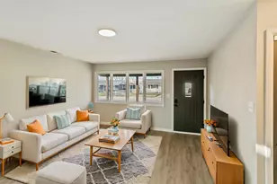 2302 Madonna Ave, Joliet, IL 60436 - Photo 6