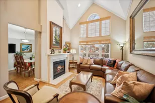 2710 Langley Cir, Glenview, IL 60025 - Photo 2