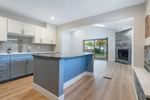 2008 Kirchoff Rd, Rolling Meadows, IL 60008 - Photo 4