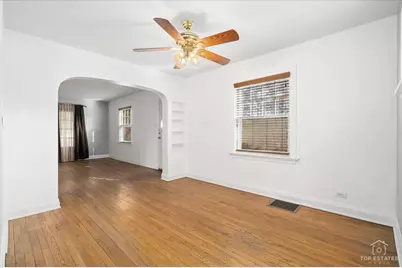 304 E Camp McDonald Road, Prospect Heights, IL 60070 - Photo 8