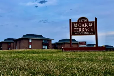 15804 Terrace Drive #R03, Oak Forest, IL 60452 - Photo 4