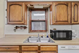 646 N Cove Ct, Decatur, IL 62521 - Photo 14