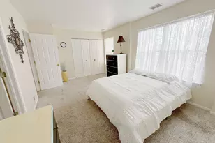 492 Holiday Ln, Hainesville, IL 60073 - Photo 12