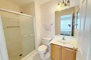 492 Holiday Ln, Hainesville, IL 60073 - Photo 14