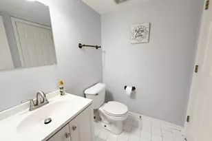 492 Holiday Ln, Hainesville, IL 60073 - Photo 6