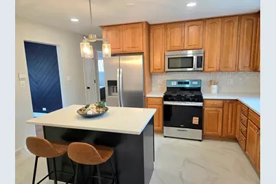 8517 W Carmen Avenue, Chicago, IL 60656 - Photo 12