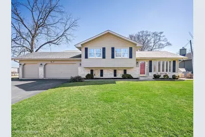 [Address not provided], Winfield, IL 60190 - Photo 1