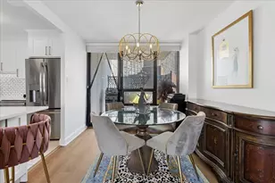 3930 N Pine Grove Ave, Chicago, IL 60613 - Photo 10