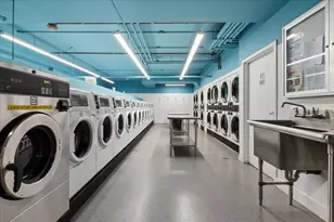 3930 N Pine Grove Ave, Chicago, IL 60613 - Photo 34