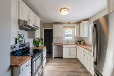 3017 Gabriel Avenue, Zion, IL 60099 - Photo 8