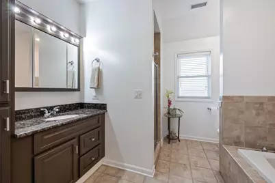 5877 N Central Avenue, Chicago, IL 60646 - Photo 18