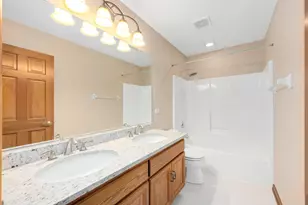 7113 Dunham Rd, Downers Grove, IL 60516 - Photo 16