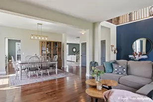 2275 Walnut Glen Blvd, Island Lake, IL 60042 - Photo 10