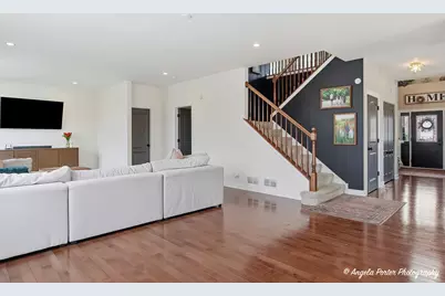 2275 Walnut Glen Boulevard, Island Lake, IL 60042 - Photo 12