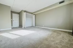 5S070 Pebblewood Ln, Naperville, IL 60563 - Photo 10