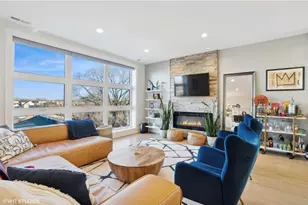 1209 E 46th St, Chicago, IL 60653 - Photo 2