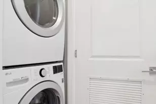 1209 E 46th St, Chicago, IL 60653 - Photo 14