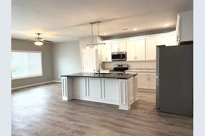 1104 N Midway Court, Marion, IL 62959 - Photo 4