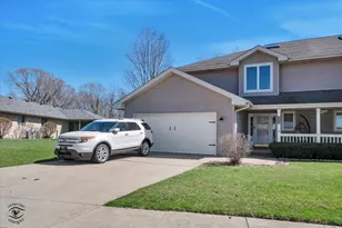 426 S Walnut St, Manteno, IL 60950 - Photo 1