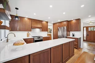 122 Williamsburg Dr, Bartlett, IL 60103 - Photo 8