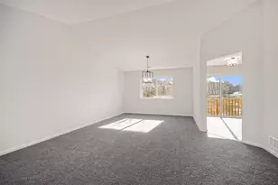 1428 Meadowsedge Ln, Carpentersville, IL 60110 - Photo 2