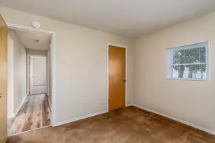 202 S Bush Ave, Hurst, IL 62949 - Photo 20