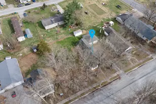 202 S Bush Ave, Hurst, IL 62949 - Photo 26