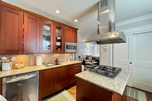 1406 W Cornelia Ave, Chicago, IL 60657 - Photo 6