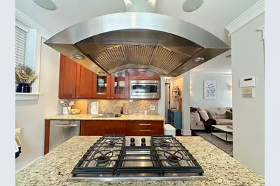 1406 W Cornelia Avenue #2, Chicago, IL 60657 - Photo 8