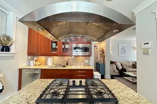 1406 W Cornelia Ave, Chicago, IL 60657 - Photo 8