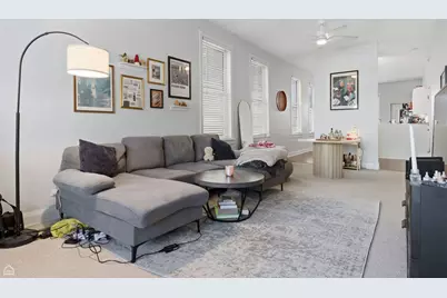 1337 W Barry Avenue, Chicago, IL 60657 - Photo 2