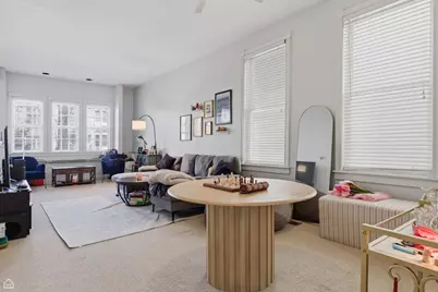 1337 W Barry Avenue, Chicago, IL 60657 - Photo 4