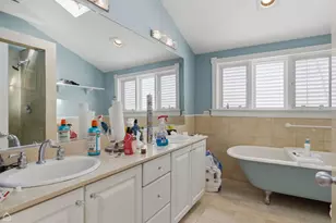 1337 W Barry Ave, Chicago, IL 60657 - Photo 24