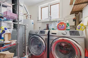 1337 W Barry Ave, Chicago, IL 60657 - Photo 28