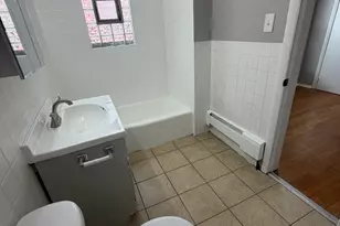 10401 S Ewing Ave, Chicago, IL 60617 - Photo 8