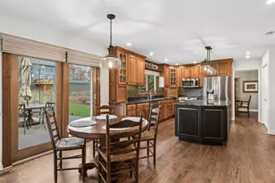 2238 Allegany Dr, Naperville, IL 60565 - Photo 6