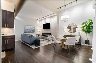 1448 N Orleans St, Chicago, IL 60610 - Photo 2