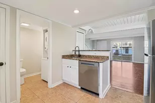 452 Meadow Green Ln, Round Lake Beach, IL 60073 - Photo 8