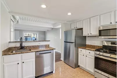 452 Meadow Green Lane, Round Lake Beach, IL 60073 - Photo 4