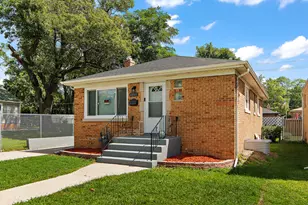 1051 Burnham Ave, Calumet City, IL 60409 - Photo 2