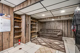 1921 Williamsburg Dr, Hoffman Estates, IL 60169 - Photo 22