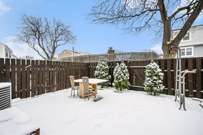 1921 Williamsburg Drive, Hoffman Estates, IL 60169 - Photo 26