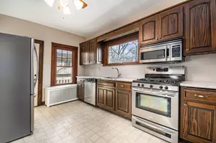 520 S Midland Ave, Joliet, IL 60436 - Photo 10