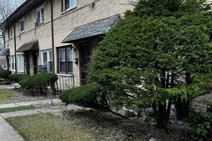 1142 E 81st St, Chicago, IL 60619 - Photo 2